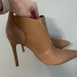 Nine West Tan Pointed-Toe Stiletto Ankle Booties